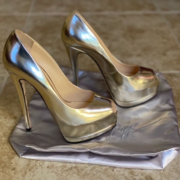 Giuseppe Zanotti metallic peep toe heel - Picture 5 of 11